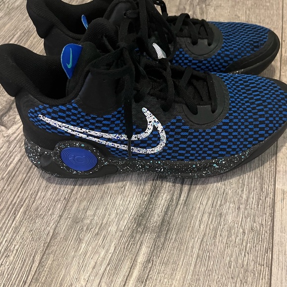 Kevin Durant basketball sneakers like new - Picture 4 of 6